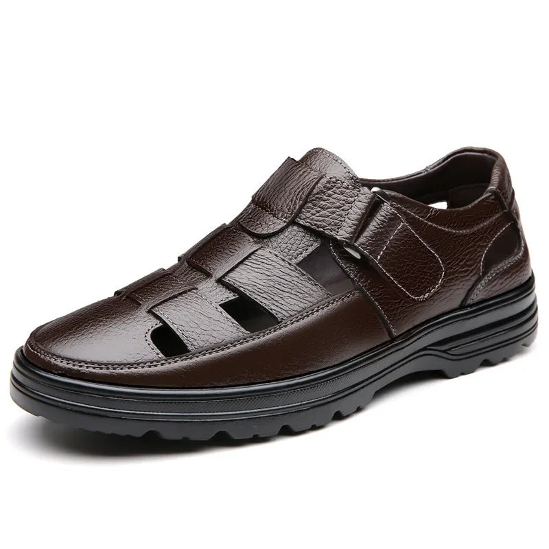 Offene Herrenschuhe aus klassischem schwarzem atmungsaktivem Leder - Velmar