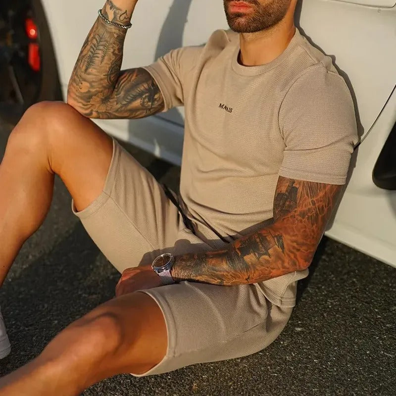 Sportliches Herren-Outfit im urbanen Stil - Mateo