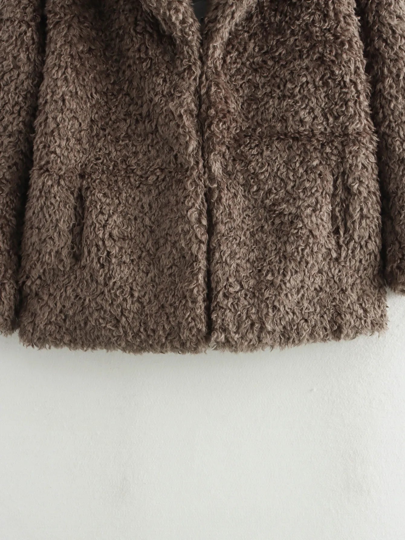 Plüschjacke für Damen mit klassischem Revers - Rosaura