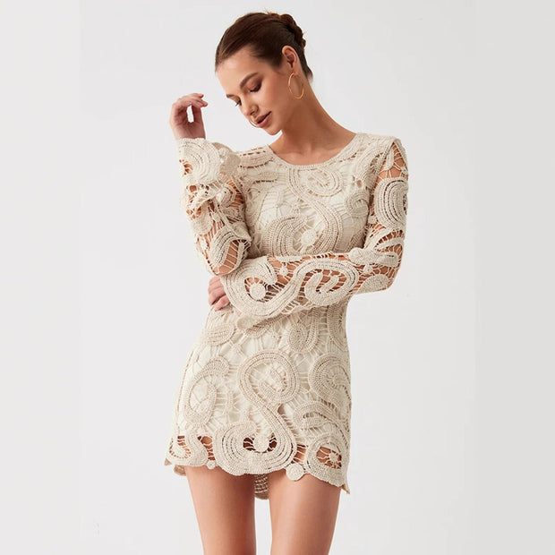 Kurzes durchbrochenes Häkelkleid für Frauen, schmaler Schnitt - Manon