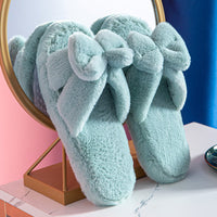 Chaussons en Peluche avec Nœud