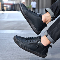 Herren Turnschuhe aus Kunstleder mit seitlichem Verschluss im urbanen Stil - Aksel