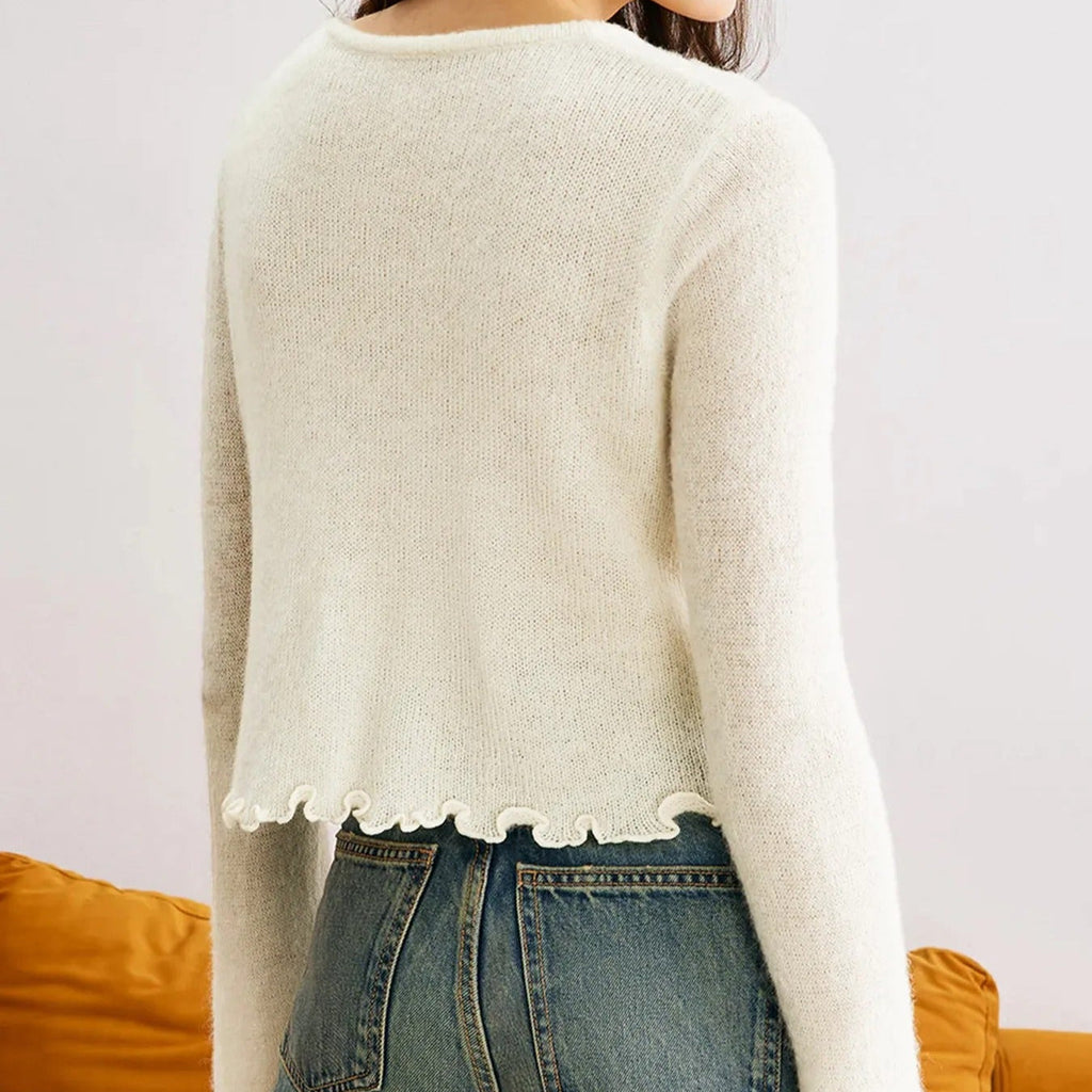 Langärmelige Damenstrickjacke mit geblümten Knöpfen - Elena
