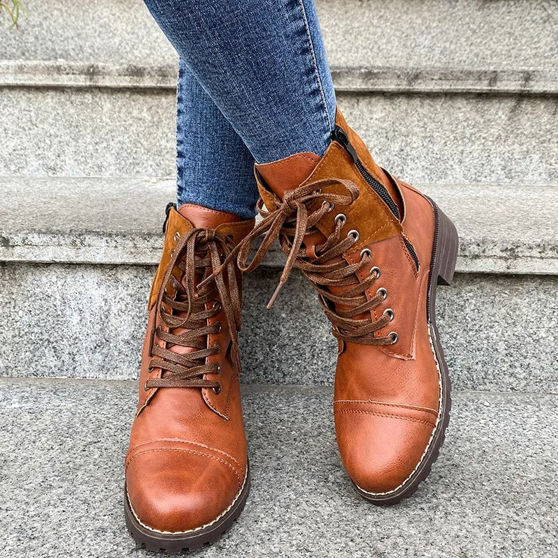 Damenstiefel aus Kunstleder mit Schnürsenkeln im Militärstil - Estela