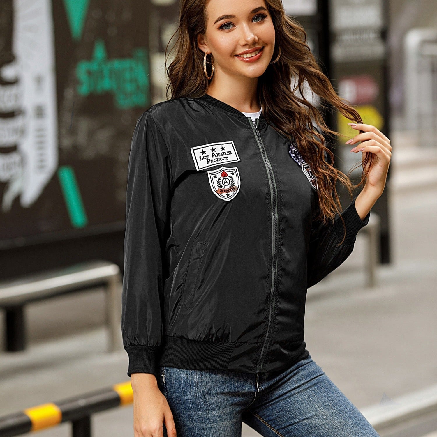 Bomberjacke mit gestickten Aufnähern - Lexa