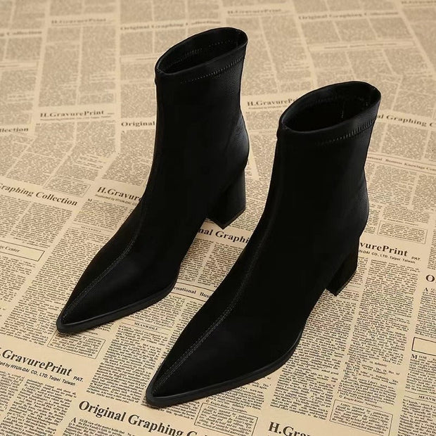 Elastische Damenstiefelette mit breitem Absatz - Maribel