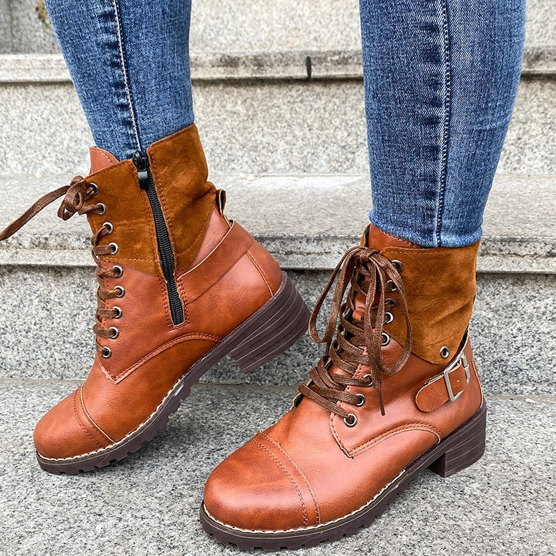 Damenstiefel aus Kunstleder mit Schnürsenkeln im Militärstil - Estela