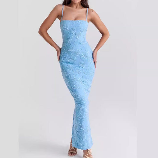 Robe longue en dentelle florale pour femme avec d'élégantes bretelles spaghetti - Elena