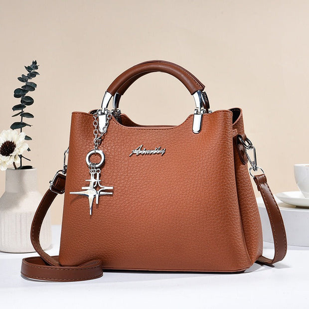 Sac à main en simili-cuir pour femmes avec pendentif décoratif - Giana