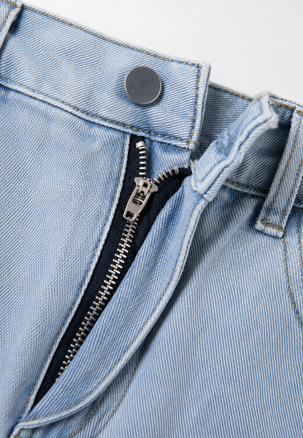 Damenjeans mit niedriger Leibhöhe, weitem Bein und langer Passform – Kerstin