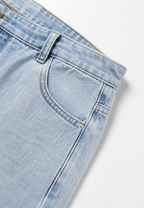 Damenjeans mit niedriger Leibhöhe, weitem Bein und langer Passform – Kerstin