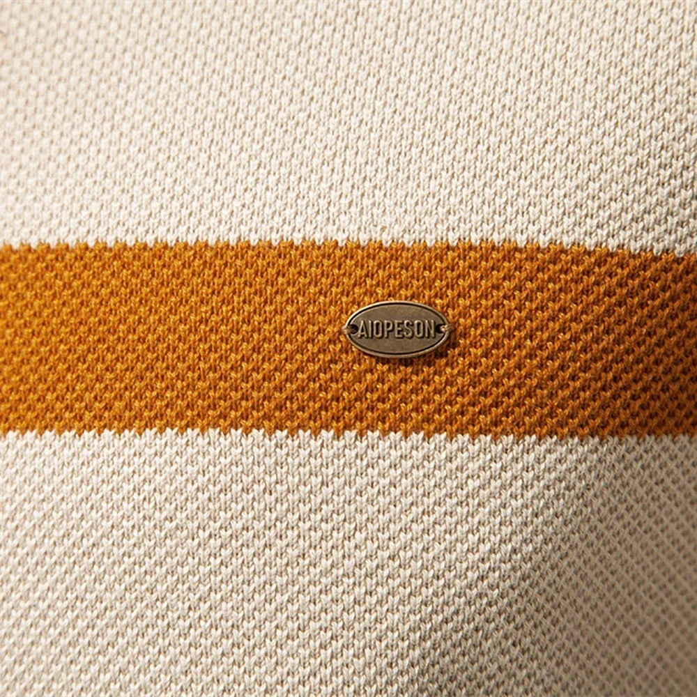 Strickpullover mit halbem Reißverschluss und Streifen – Aurel