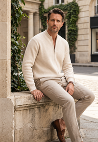 Herrenpullover mit Rippenstrick, hohem Kragen und halbem Reißverschluss – Blaise