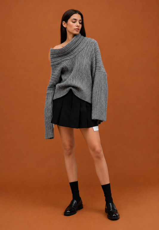 Damenpullover mit asymmetrischem Ausschnitt und freiliegender Schulter – Séverine