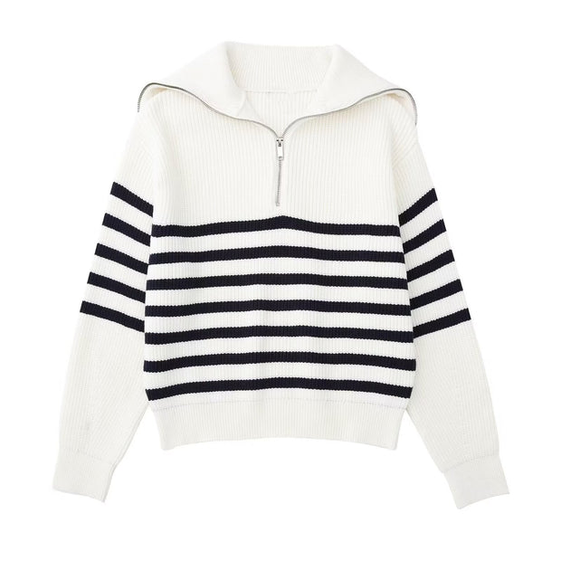 Damenpullover mit Streifen, halbem Reißverschluss und Stehkragen – Holly