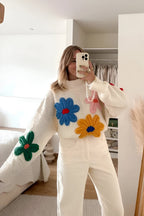 Oversize-Strickpullover mit geprägten Blumen – Artelia