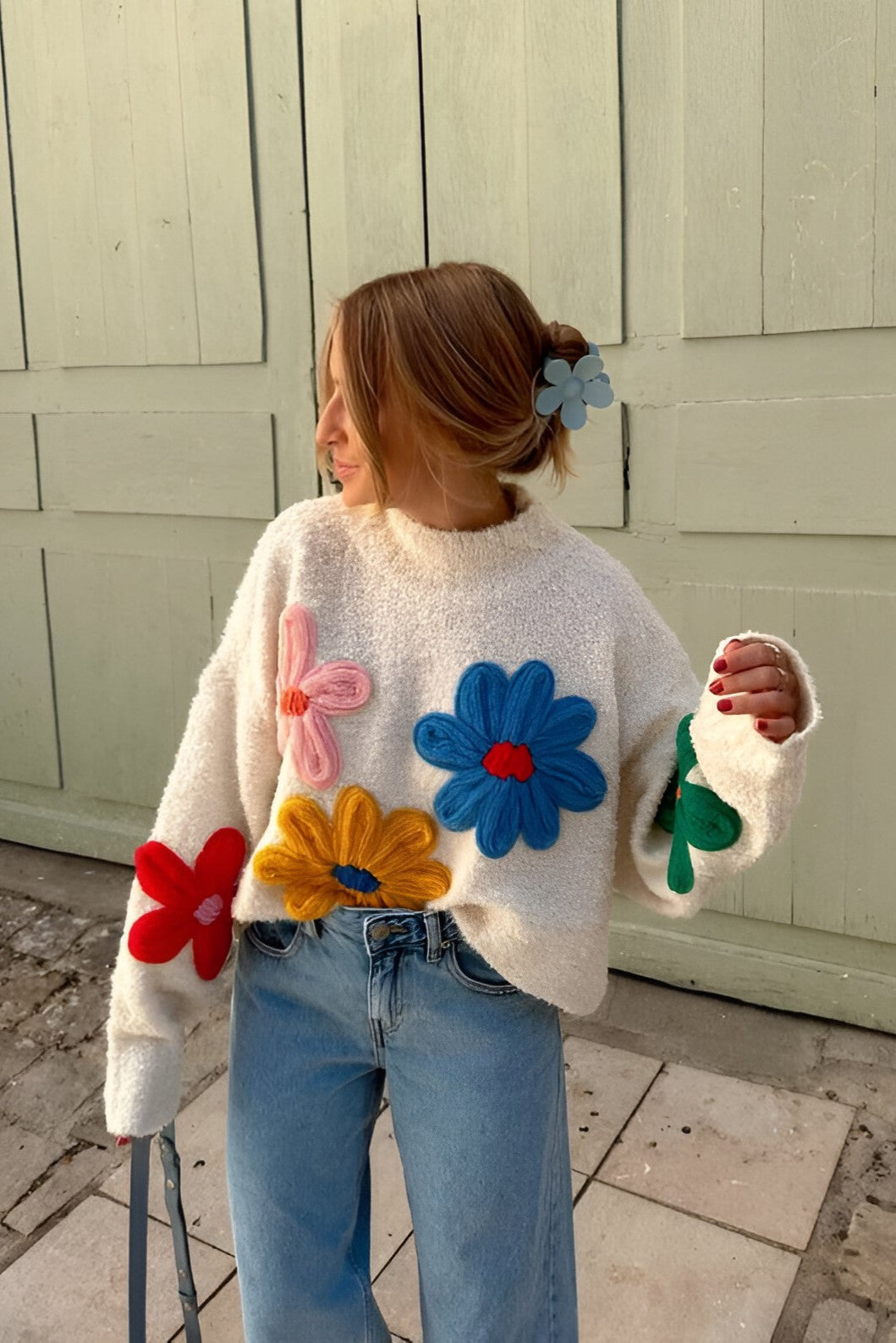 Oversize-Strickpullover mit geprägten Blumen – Artelia