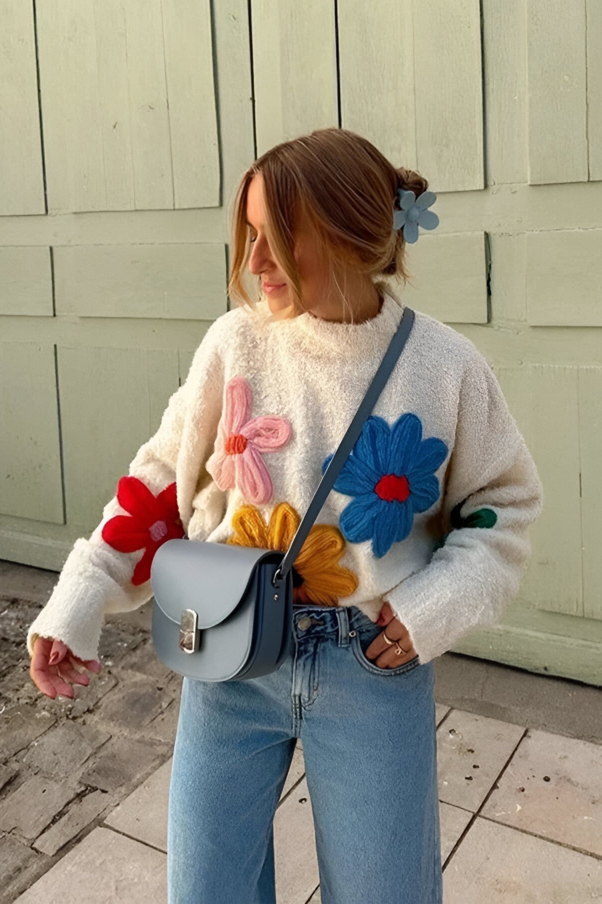 Oversize-Strickpullover mit geprägten Blumen – Artelia