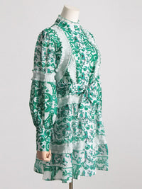Robe à manches lanterne et dentelle patchwork