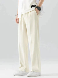 Pantalon à plis moderne