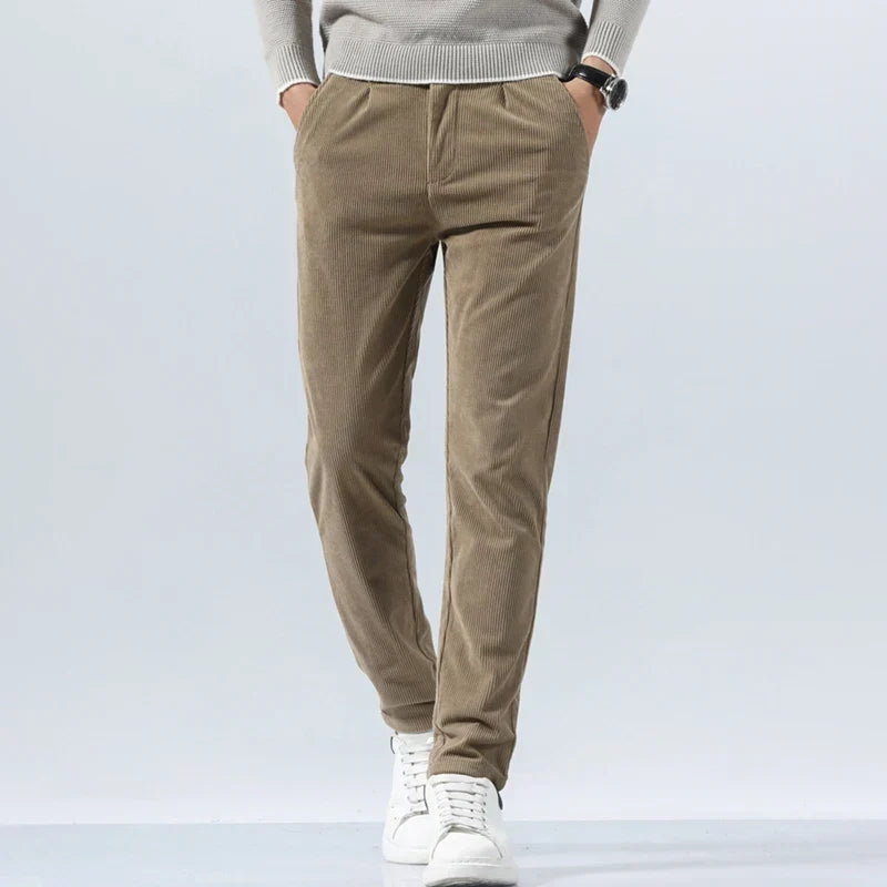 Herren-Cordhose mit Bundfalten und Seitentaschen – Corvin