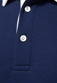 Herren-Poloshirt mit langen Ärmeln, Kontrastkragen und kurzer Knopfleiste – Cassian