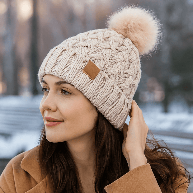 Pompomilla varustettu neulepipo - EmiyoSuomi - Lämpimät pipot
