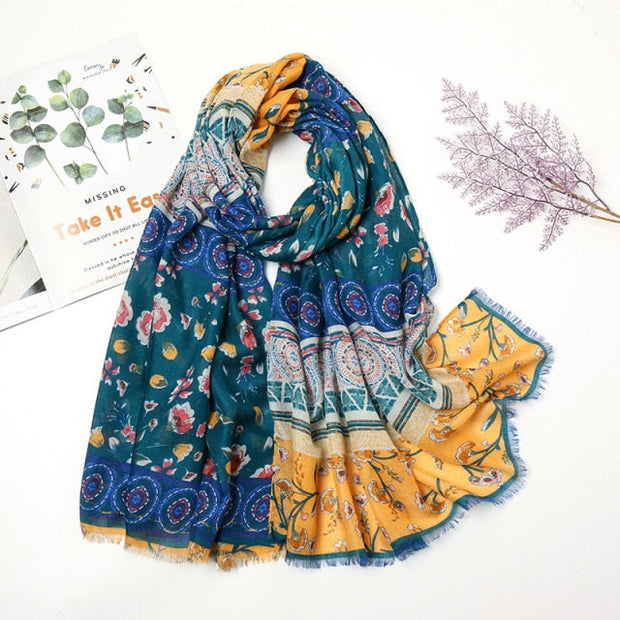 Écharpe Pashmina à pompons floraux