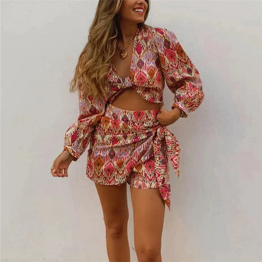 Betina - Ensemble blouse crop et jupe portefeuille short