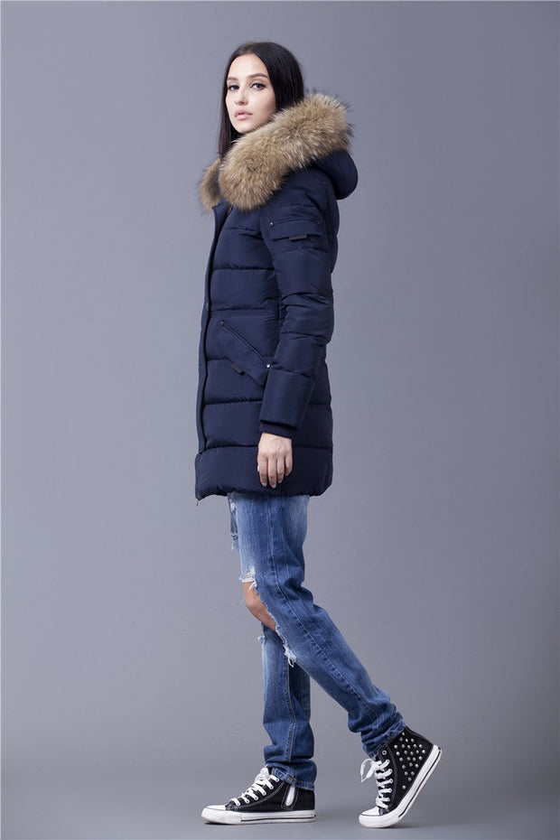 Doudoune Longue Chic avec Capuche "Chaleur Élégante"