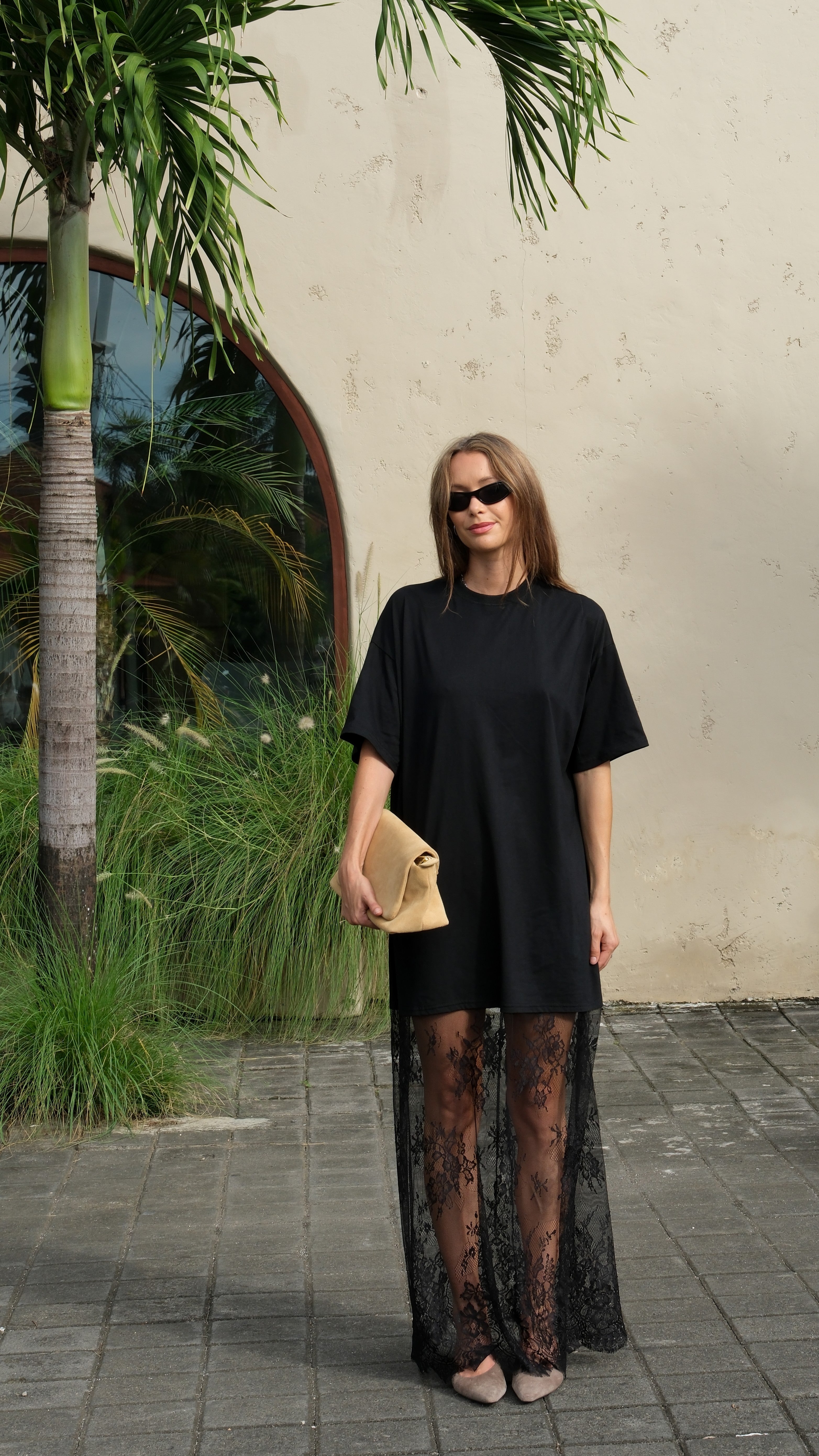 Oversize-Maxikleid mit Spitzenrock – Raina