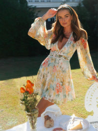 Sadine Mini-robe imprimée avec décolleté en V et dentelle