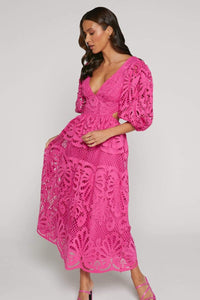 Sandra - Robe midi avec dentelle brodée et découpes