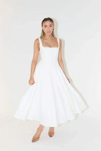 Melody - Nouvelle robe bustier longueur midi, simple et ajustée