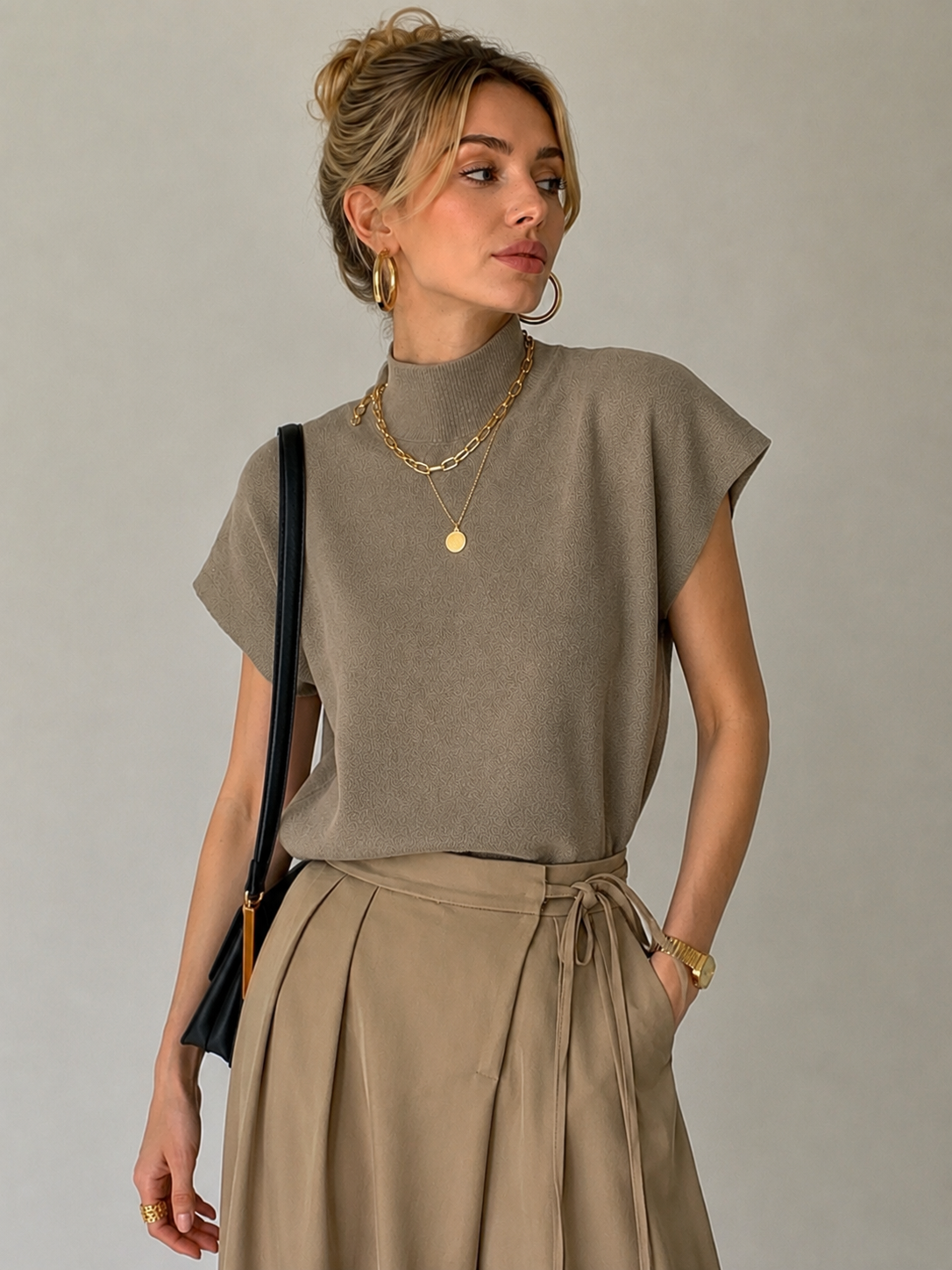Strickoberteil mit hohem Kragen und kurzen Ärmeln für Damen – Elin