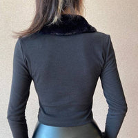 Elva - Pull cropped à col en fourrure duveteuse et à boutons