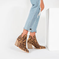 Kenia - Bottines en daim à bout pointu et talon épais cranté